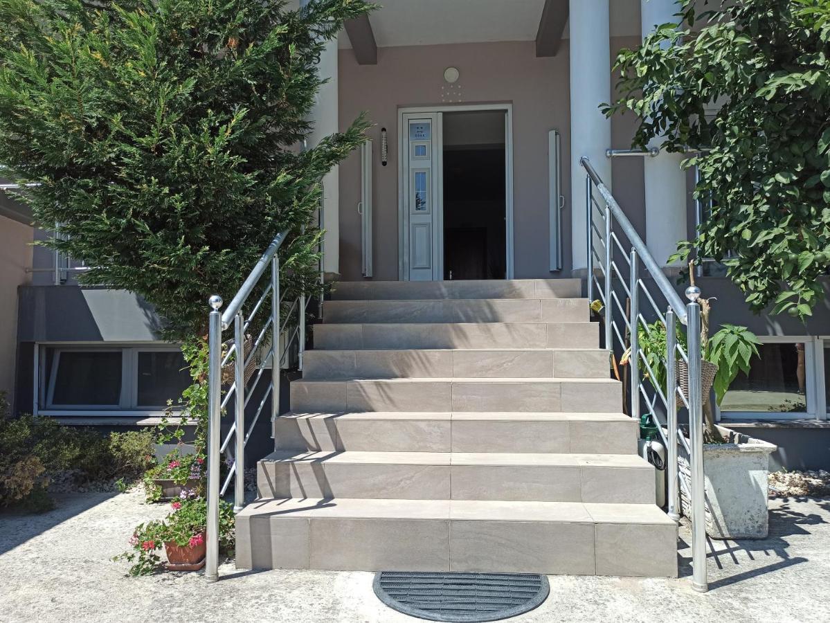 Apartment'S Meti Ulcinj Luaran gambar